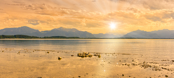 sunrise-over-the-mountains