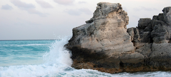 waves-on-rocks